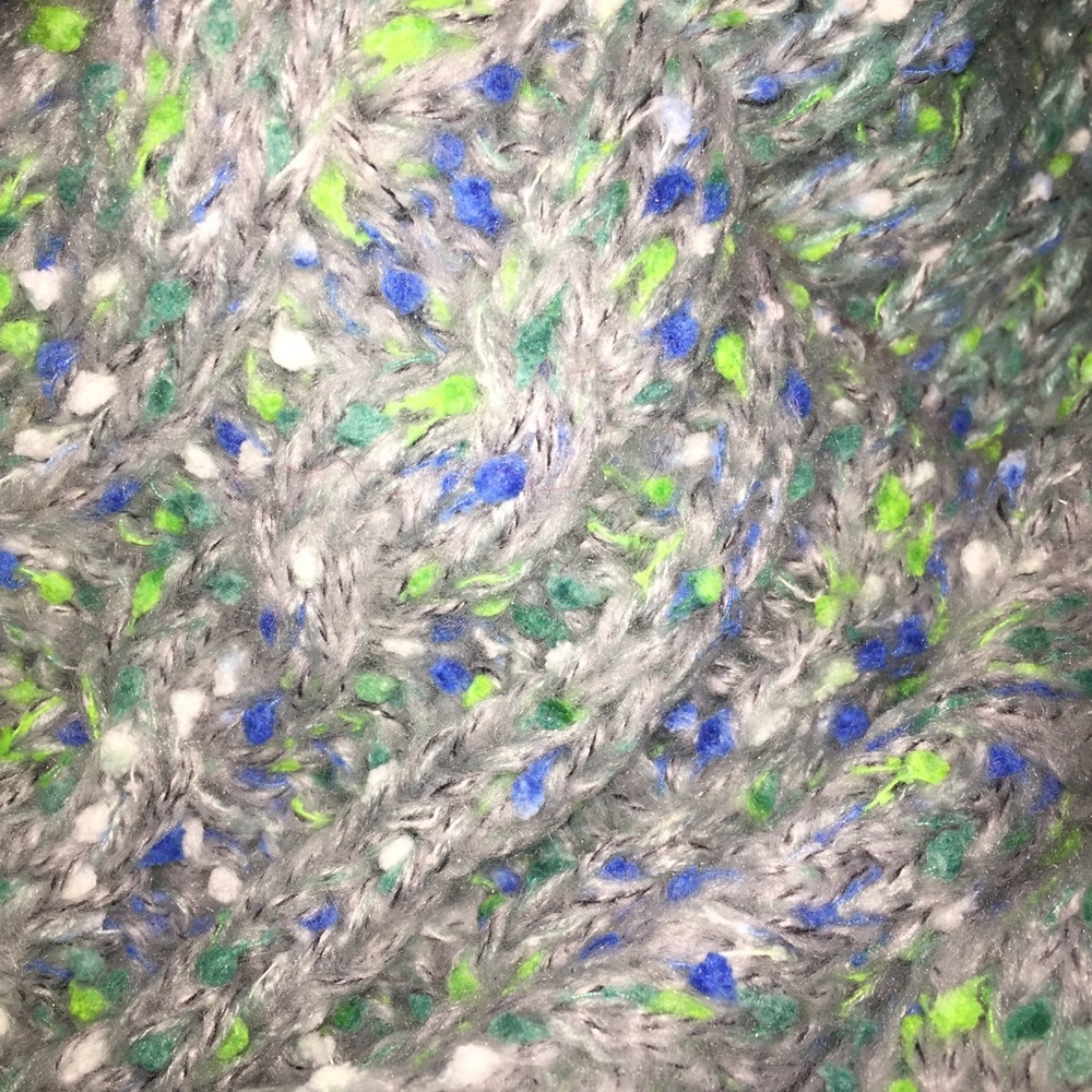 LAST ONE!! Chunky Knit Infinity Scarf - Picture 2 of 5